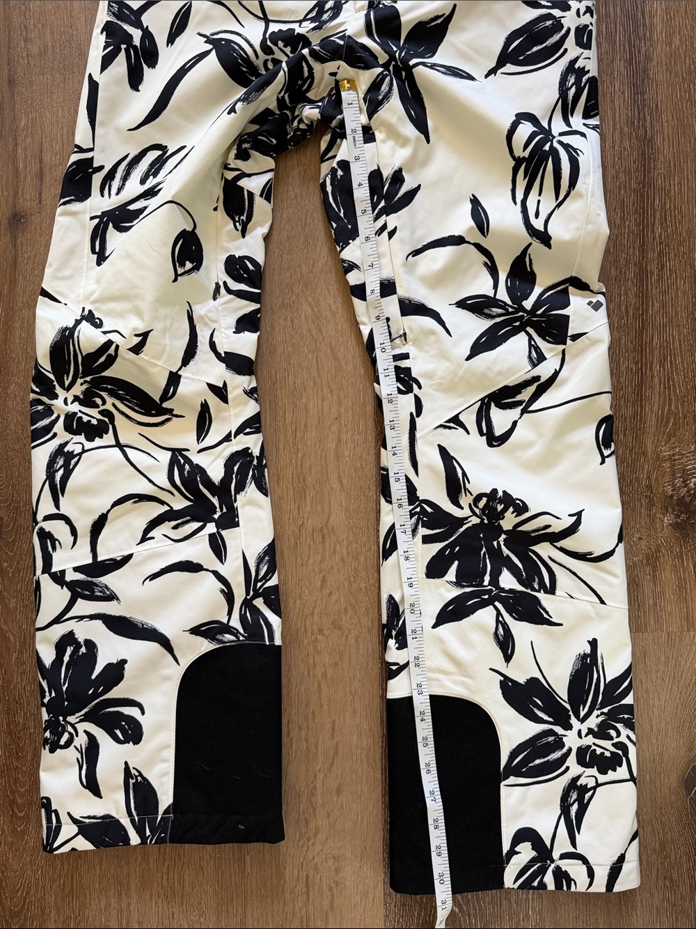 Obermeyer White Ski Pants with Black Floral Print | Size 8 - Picture 7 of 14